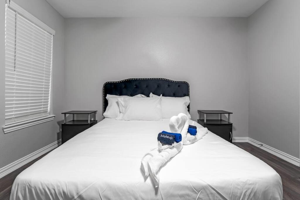 Family Friendly 2Bdrm-Walk To At&T/Cowboys Stadium أرلينغتون المظهر الخارجي الصورة