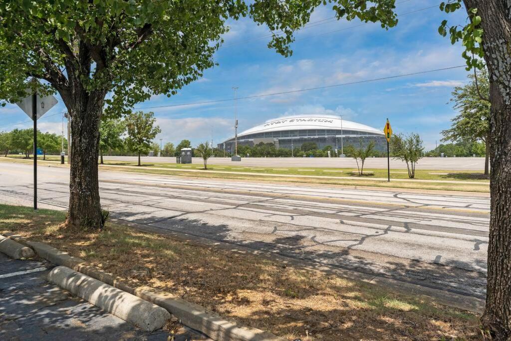 Family Friendly 2Bdrm-Walk To At&T/Cowboys Stadium أرلينغتون المظهر الخارجي الصورة